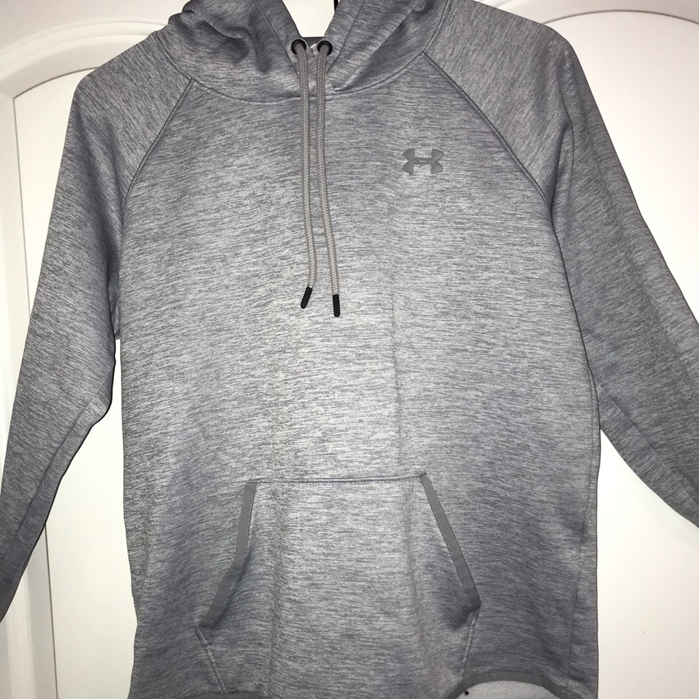 Women’s grey sweatshirt, great for the spring!⛅️